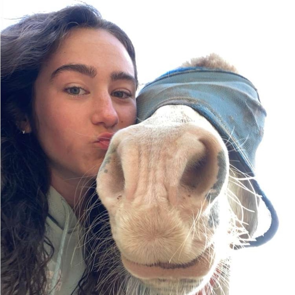 Meet your Posher, Kayla